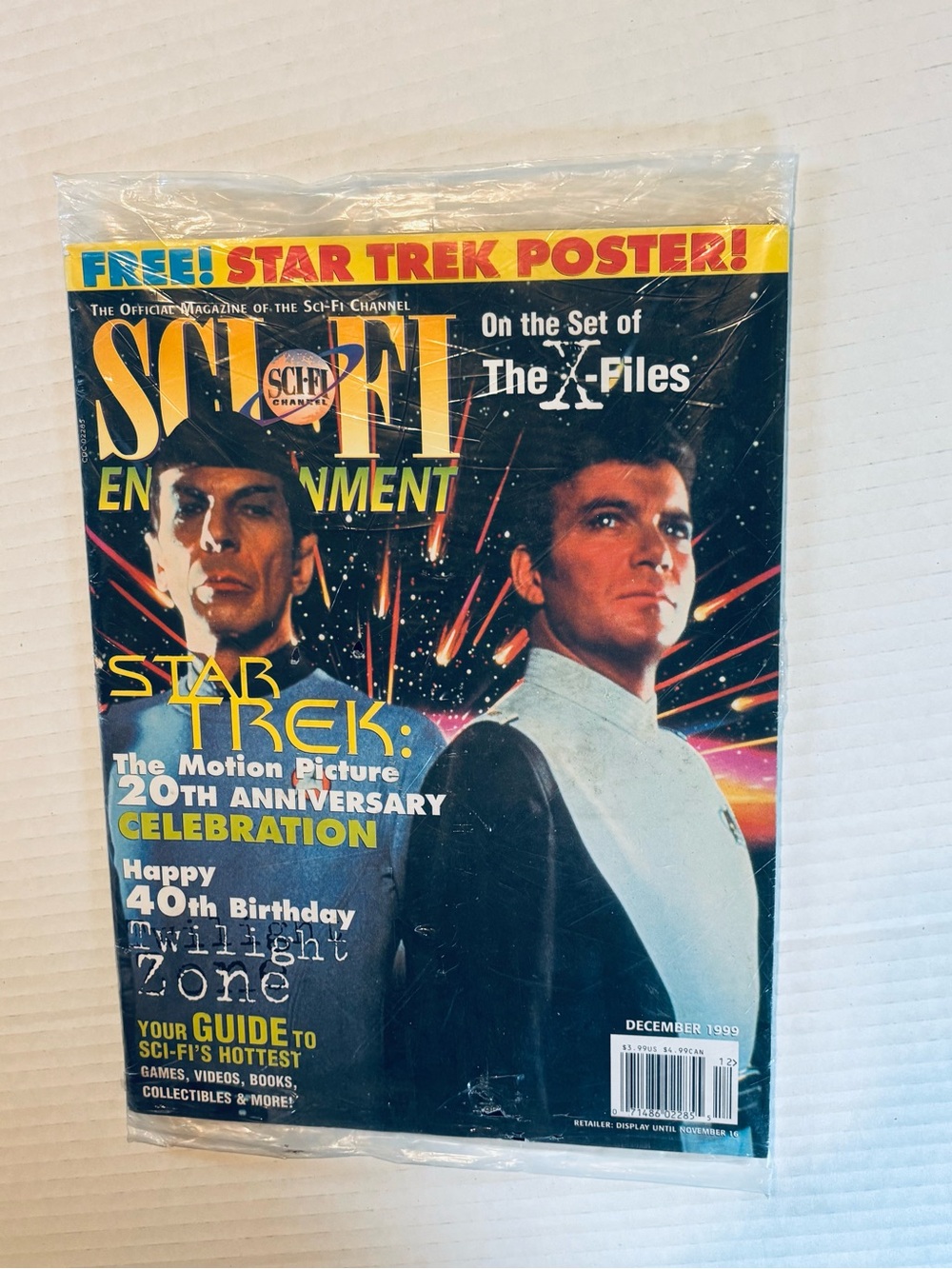 Sci-Fi Entertainment Magazine December 1999 - Star Trek Poster Included